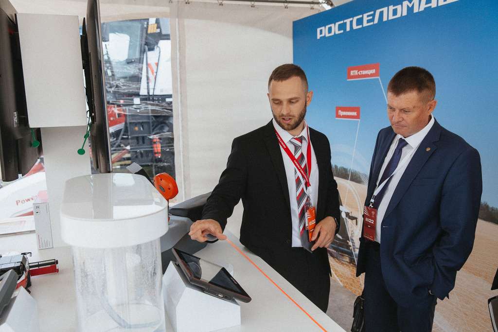 директор центра продаж, маркетинга и сервиса Ростсельмаш Алексей Швейцов